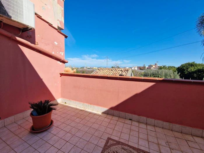 Casa con 6 locali in vendita in Via Garrisi, San Pietro Santa Maria delle Grazie, Milazzo