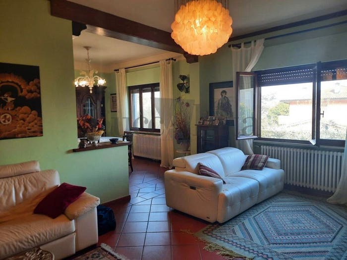 Casa con 6 locali in vendita in Via di Tiglio, Colle di Compito Castelvecchio, Capannori