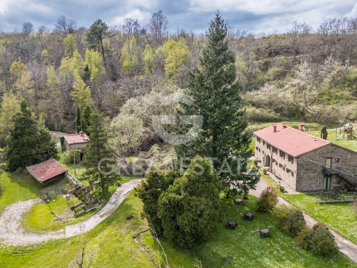 Casa con 6 locali in vendita in Castelfranco Piandisco