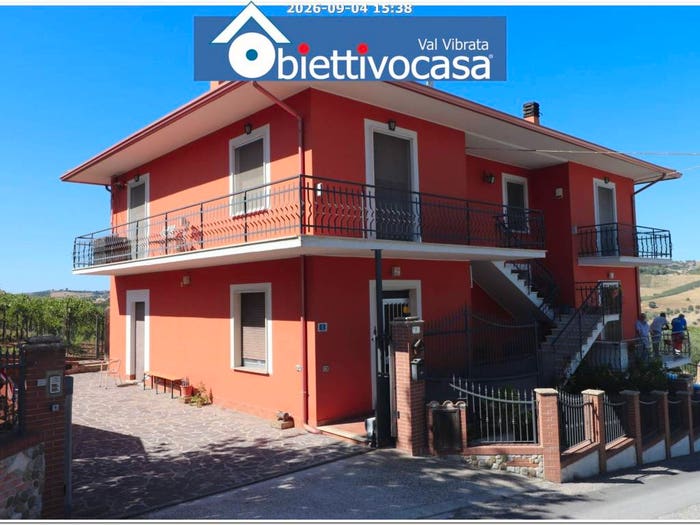 Casa con 6 locali in vendita in Contrada Rio Moro, Colonnella
