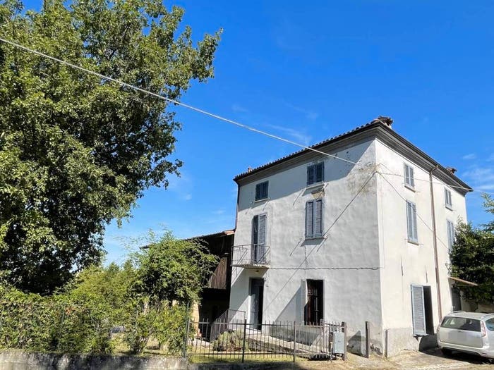Casa con 6 locali in vendita in Frazione Sant'Albano, Sant'albano, Val di Nizza