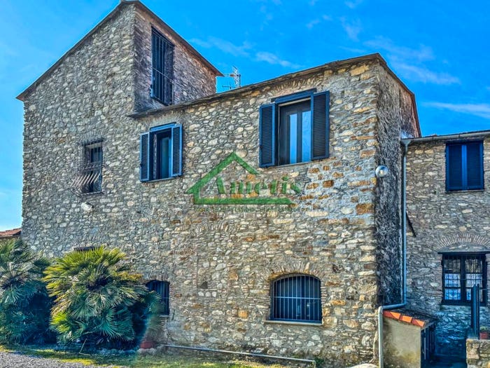 Appartamento con 5 locali in vendita in Piani, Piani Torrazza, Imperia