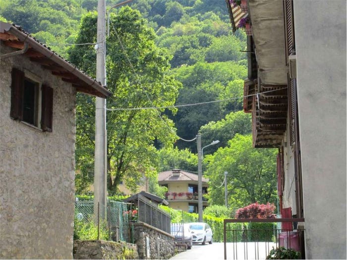 Casa con 5 locali in vendita in Via Quarenghi, Camoneone, Capizzone