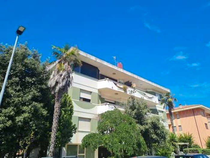 Appartamento quadrilocale in vendita in Centro, Pineto