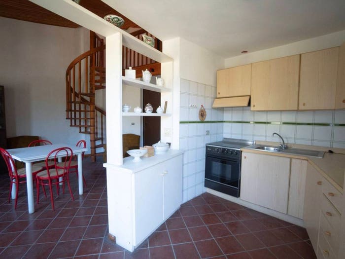 Appartamento con 5 locali in vendita in Montalto Carpasio