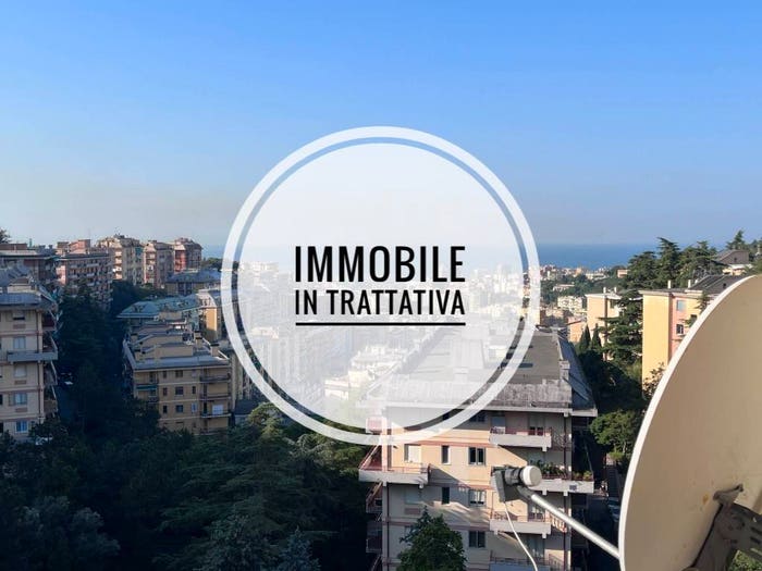 Appartamento quadrilocale in vendita in Via Pietro Balestrazzi, Oregina, Genova