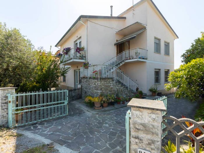 Casa con 6 locali in vendita in Via Livornese, La Vettola, Pisa