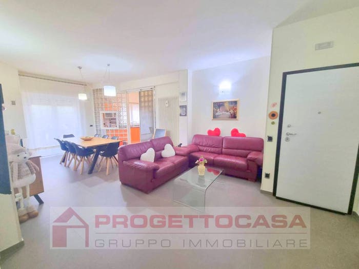 Appartamento quadrilocale in vendita in G GARIBALDI, Monteprandone