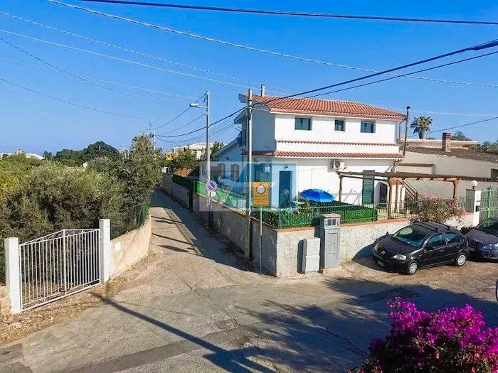 Casa con 6 locali in vendita in Via Approdo Lido di Noto, Noto