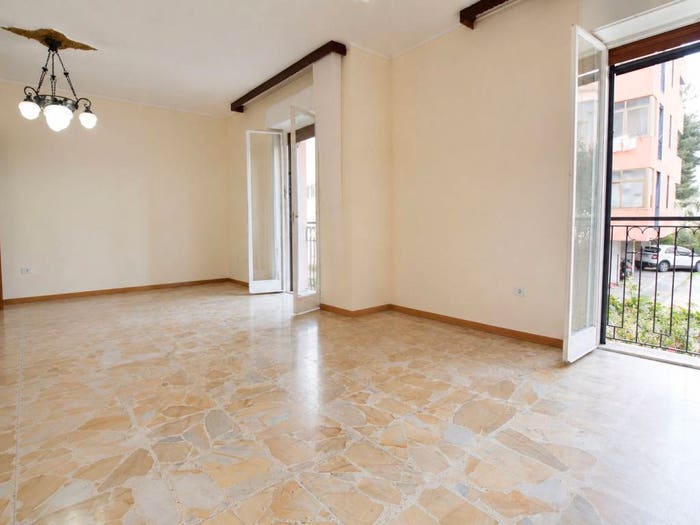 Appartamento trilocale in vendita in Via del Sestante, Quartiere del Sole, Cagliari