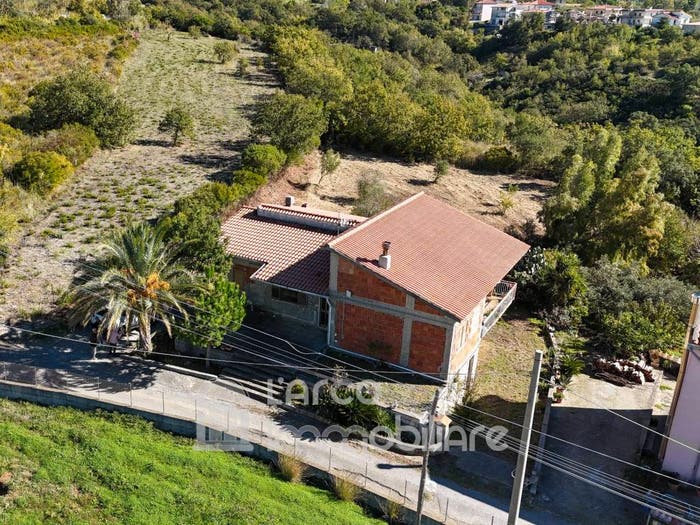 Casa con 6 locali in vendita in Contrada Guarniero, Santa Domenica Talao