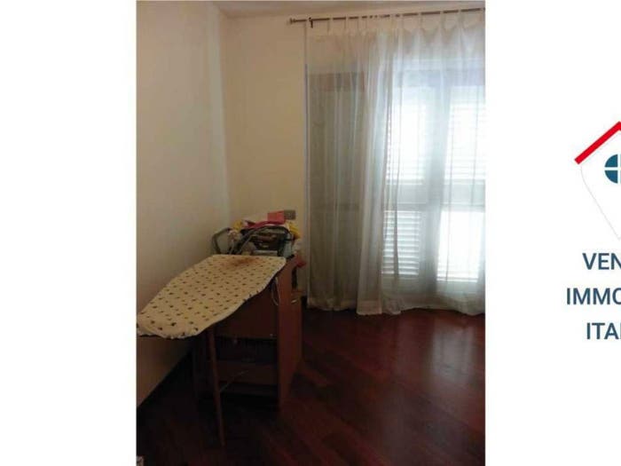 Appartamento con 5 locali in vendita in Viale John Fitzgerald Kennedy snc, Quartiere Europa, Latina