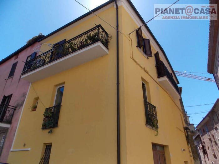 Casa con 6 locali in vendita in Corso Alessandro Spalazzi, Ancarano