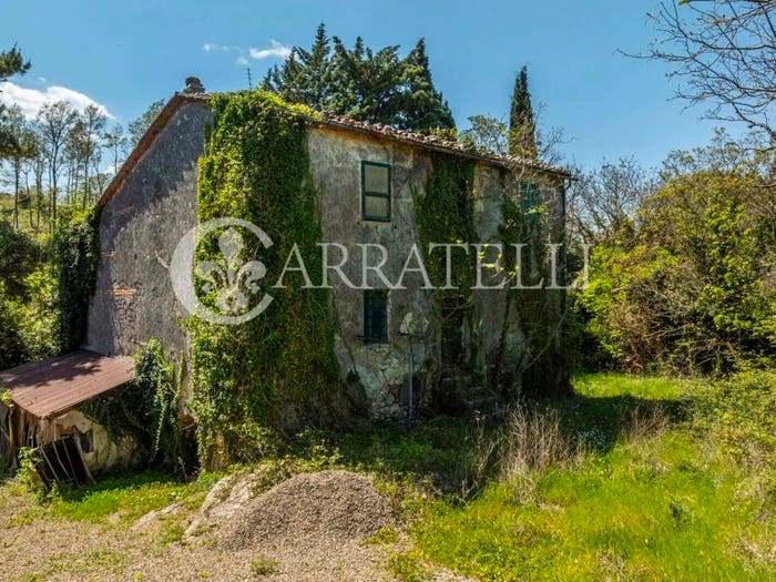 Casa con 6 locali in vendita in Via Fonte Antese, Centro, Radicofani