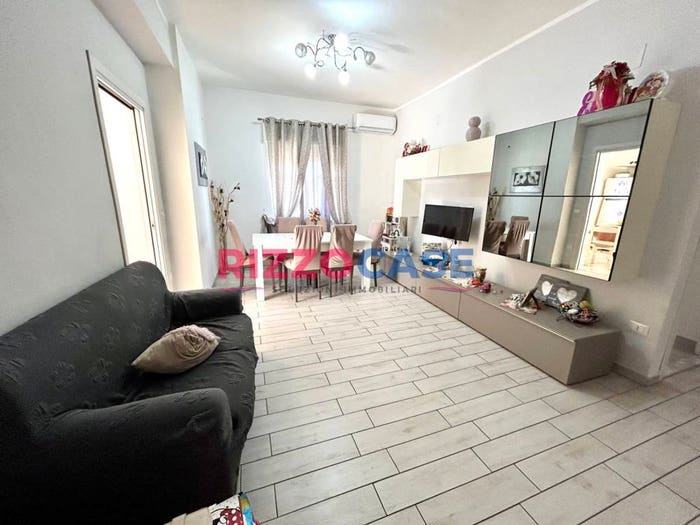 Appartamento quadrilocale in vendita in Viale Sant'Angelo, Rossano Stazione, CoriglianoRossano