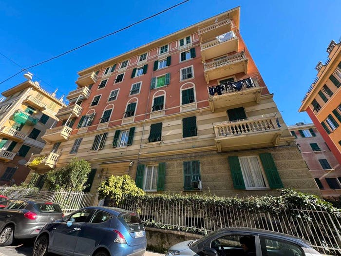 Appartamento quadrilocale in vendita in Via Argentina, Pegli, Genova