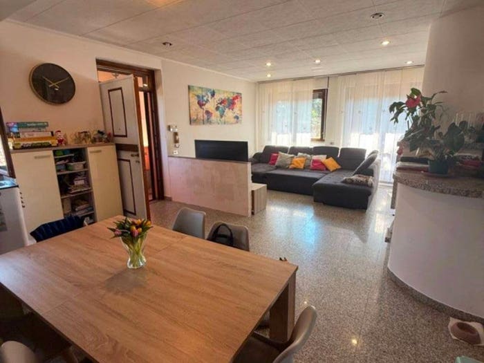 Casa trilocale in vendita in Via Febbraio, Centro, Castano Primo