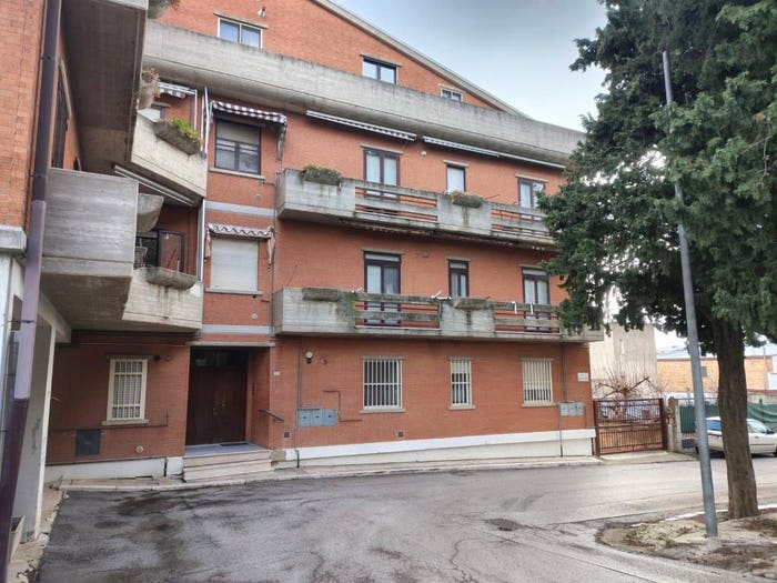 Appartamento quadrilocale in vendita in via Montecassino, Casalnuovo Monterotaro