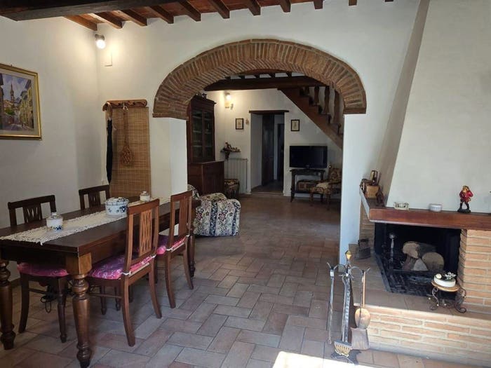 Casa con 6 locali in vendita in Cortoreggio, Cortona