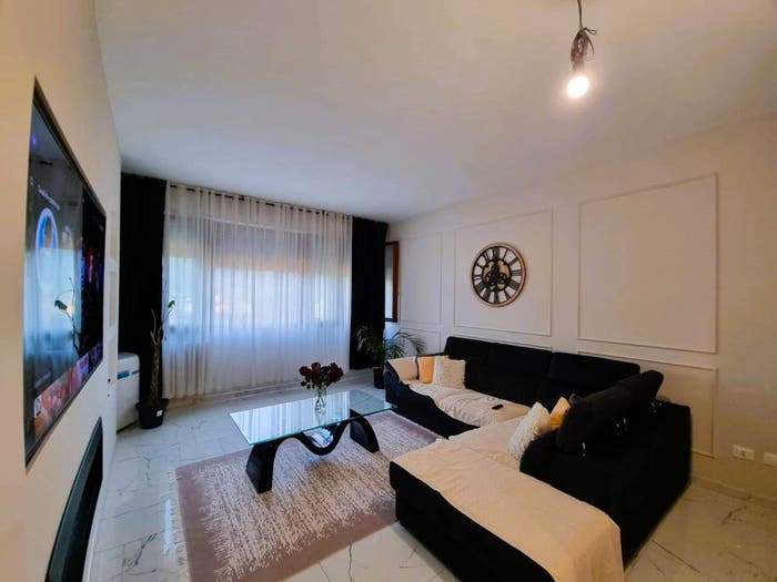 Appartamento con 6 locali in vendita in Via Ippolito Nievo, Centro, Cascina