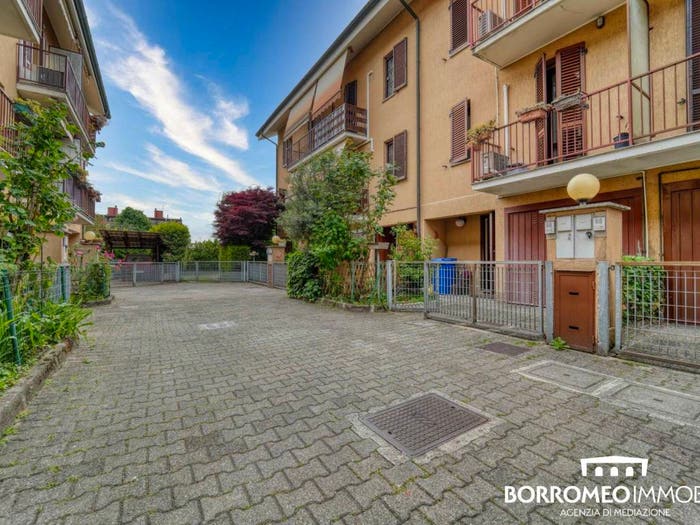 Casa quadrilocale in vendita in Via Maggio, Mombretto, Mediglia