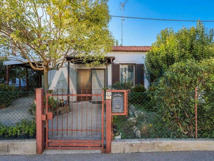 Casa con 5 locali in vendita in Via Antonio Carini, Parco Urbano Piscina, Forlì