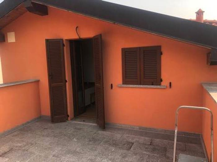 Casa trilocale in vendita in Via Novembre, Centro, Erba