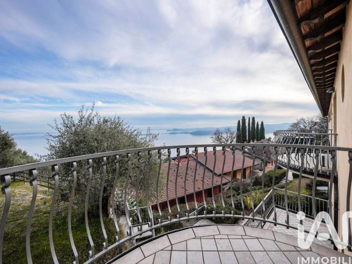Appartamento quadrilocale in vendita in Via PANORAMICA, Gardone Riviera