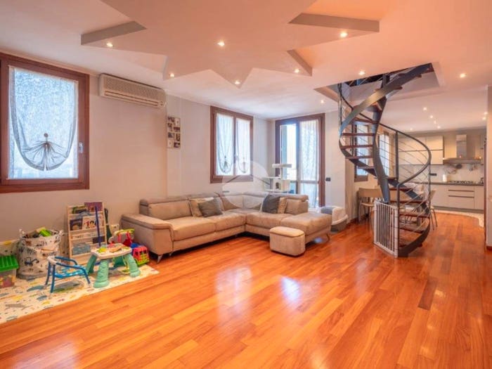 Appartamento quadrilocale in vendita in Via Enrico De Nicola, San Martino Buon Albergo