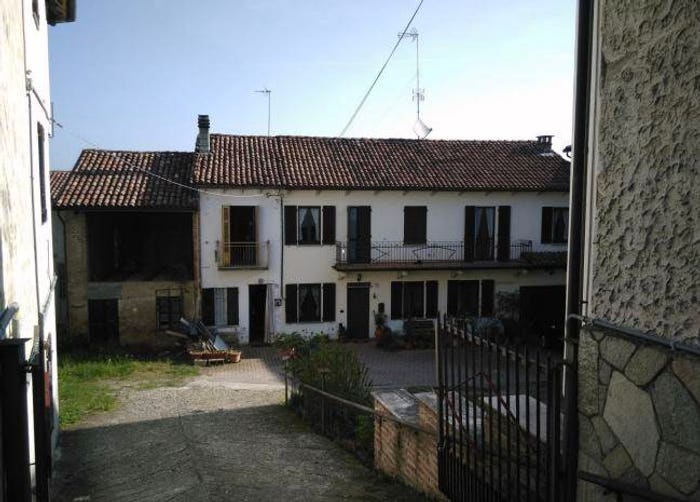 Casa trilocale in vendita in Piazza Iv Novembre, Centro, Mongardino
