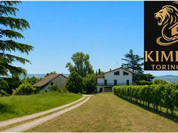 Casa con 6 locali in vendita in Via Ca' Chiesa Di San Lorenzo, Vignale Monferrato