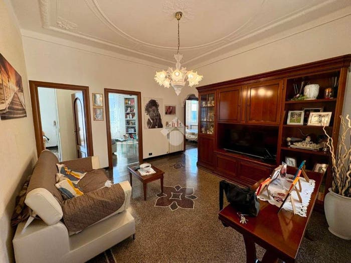 Appartamento quadrilocale in vendita in Via corniglianod, Cornigliano, Genova