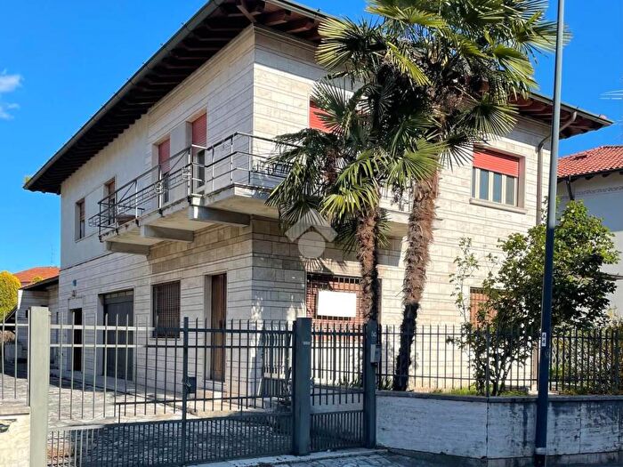 Casa con 6 locali in vendita in Via Luciano Manara, Fiumicello, Brescia