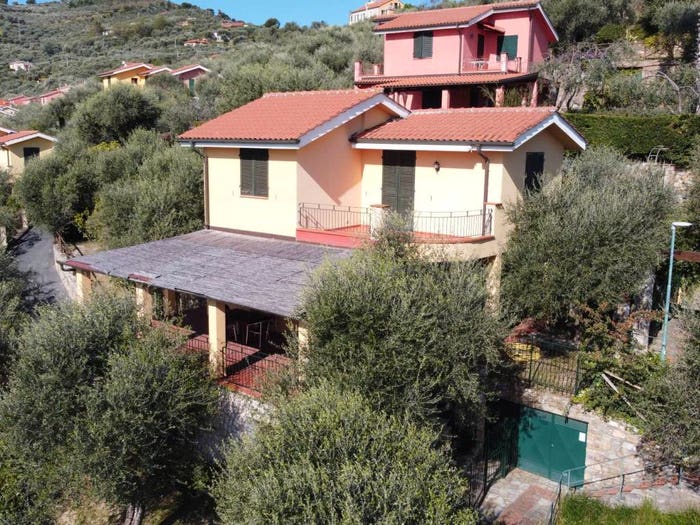 Appartamento trilocale in vendita in Borgata Muratori, Diano Marina