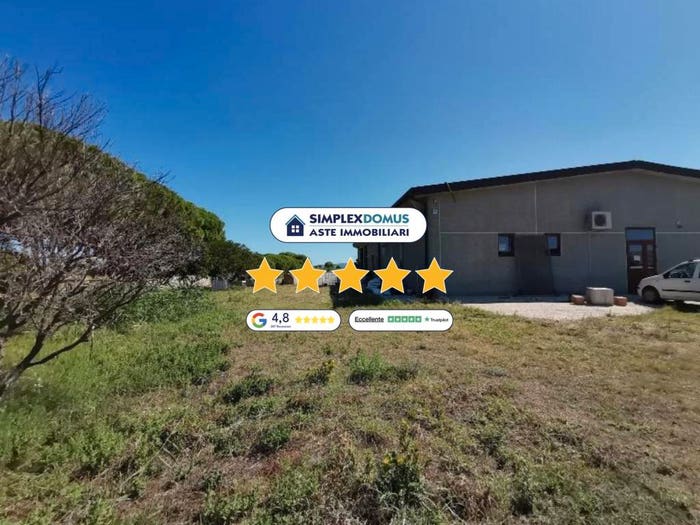 Appartamento con 6 locali in vendita in Agro di Lesina, Centro, Lesina