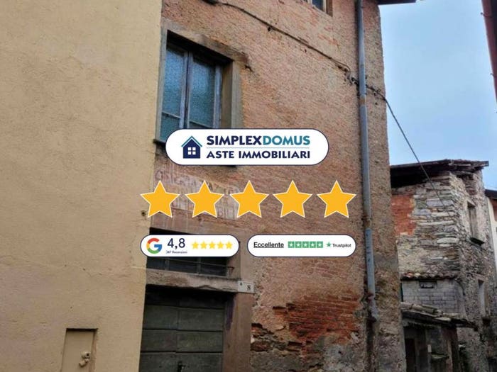 Appartamento con 6 locali in vendita in Vicolo Carate, Centro, Plesio