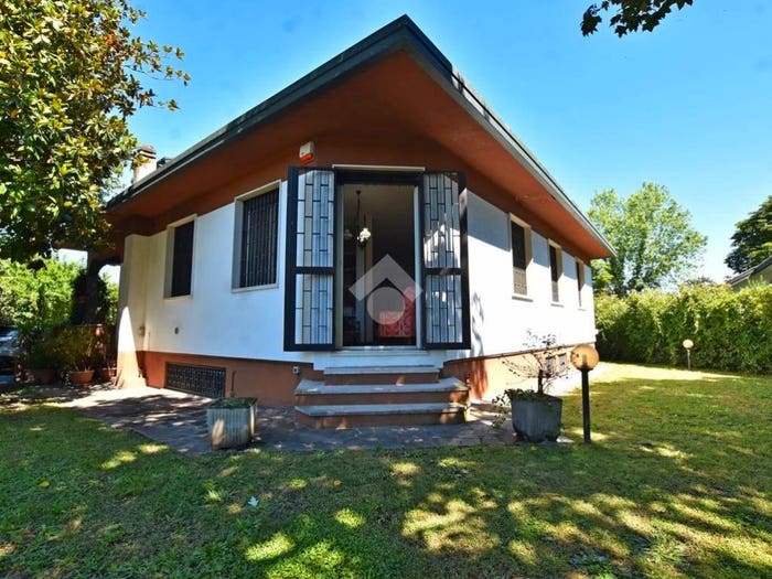 Casa con 6 locali in vendita in VIA FONTE, Lucino Rodano, Rodano