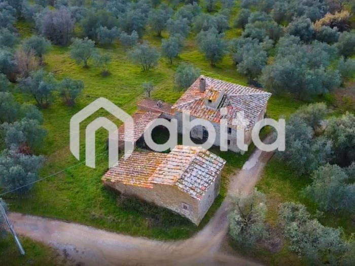 Casa con 6 locali in vendita in strada moncioni, Frazioni Collinari, Montevarchi