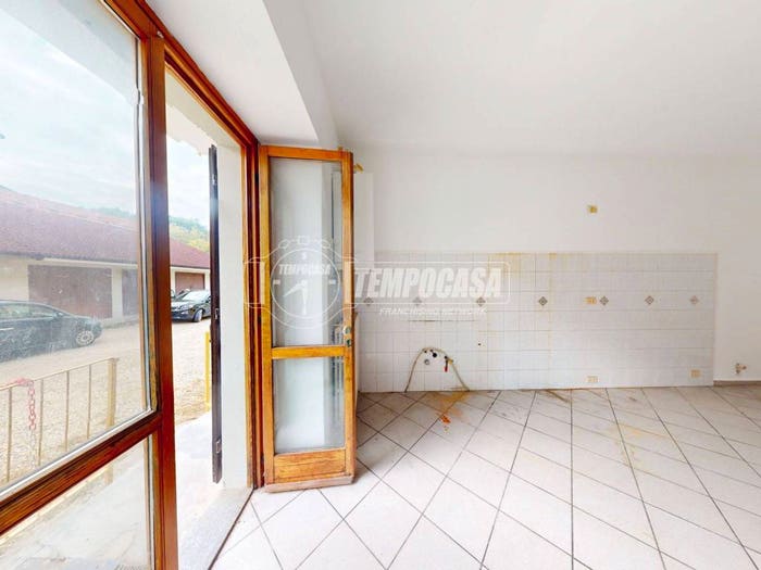 Appartamento trilocale in vendita in Corso Langhe Moretta Corso Cortemilia, Alba