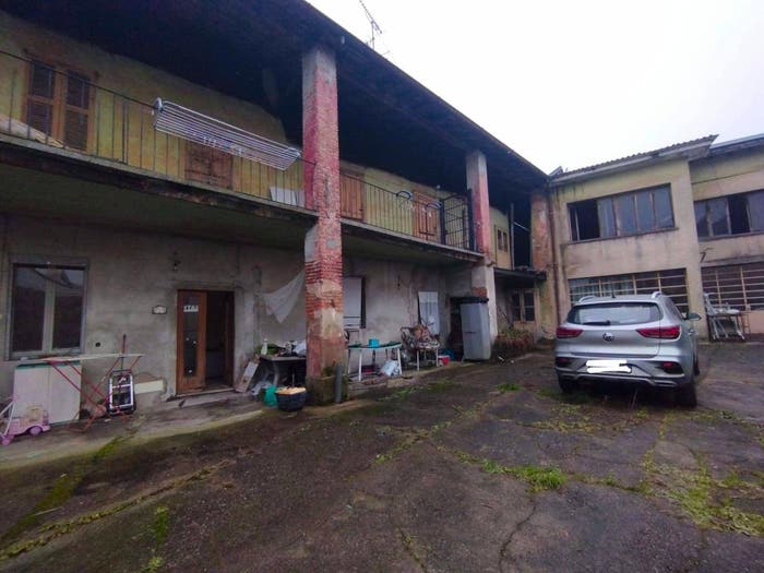 Casa con 6 locali in vendita in Via Francesco Baracca, Vighizzolo Cascina Varenna, Cantù