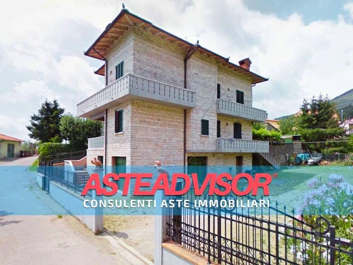 Appartamento con 6 locali in vendita in Località Schignano Via Del Palagio, Schignano, Vaiano