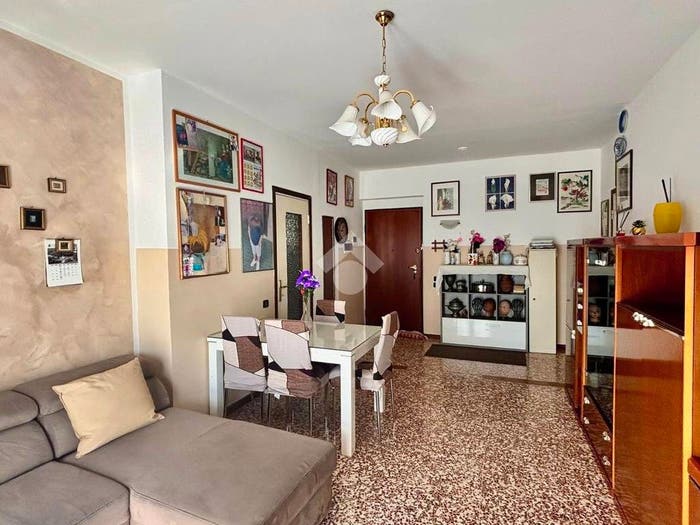 Appartamento trilocale in vendita in Via Dei Mori, Centro, Rogno