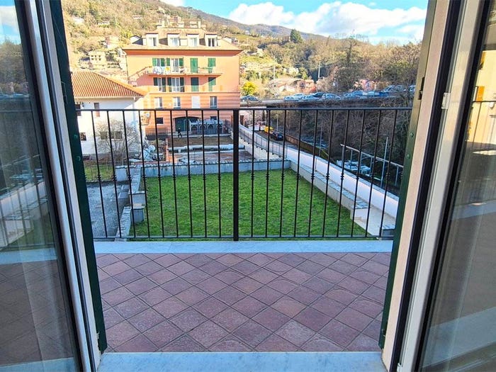 Appartamento trilocale in vendita in Piazza dei Pescatori, Gattorna, Moconesi