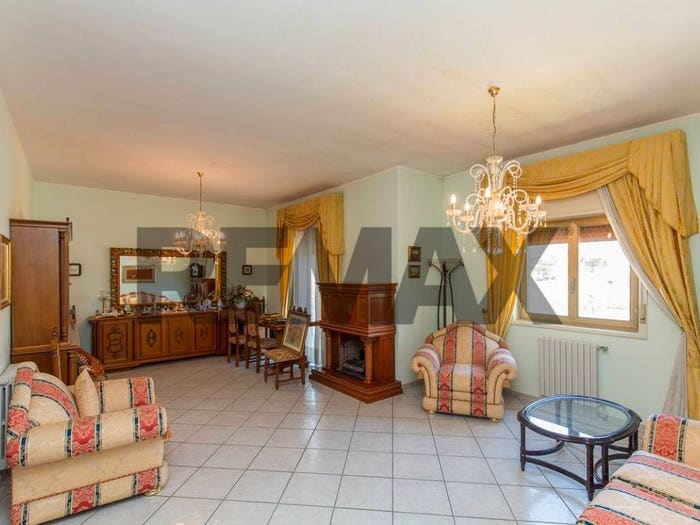 Appartamento quadrilocale in vendita in Via Pulei, Centro, Mascalucia