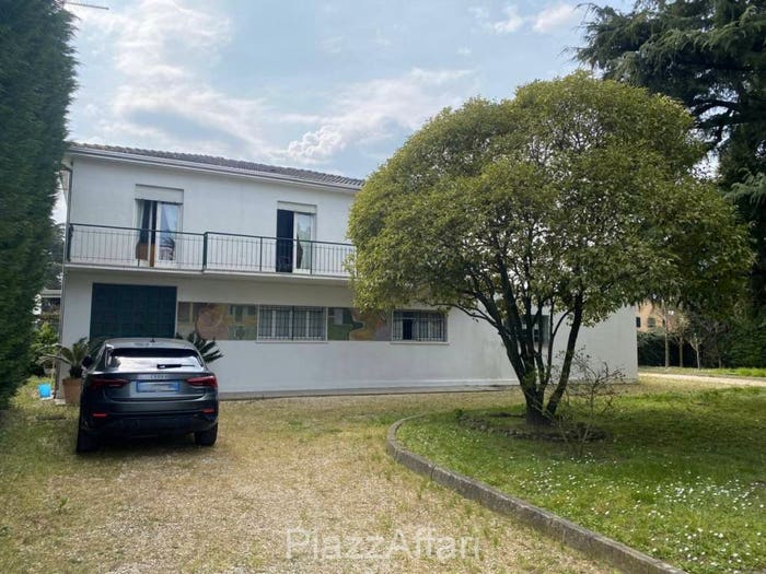 Casa quadrilocale in vendita in Via Giosuè Carducci, Pegolotte, Cona