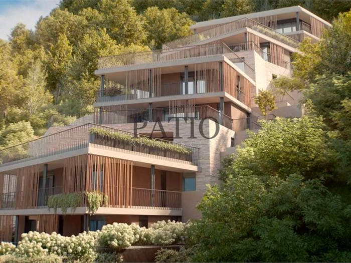 Appartamento quadrilocale in vendita in via Borgonuovo, Centro, Nesso
