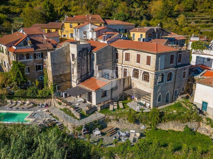 Appartamento trilocale in vendita in Via Novelli, Prelà