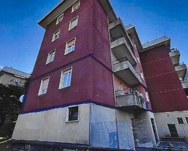 Appartamento trilocale in vendita in Via Spluga, Olginate