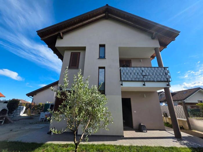Casa con 5 locali in vendita in Via Castone, Centro, Mazzè