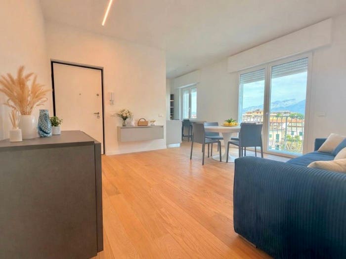 Appartamento quadrilocale in vendita in Via Lungomare di Levante, Ronchi Poveromo, Massa